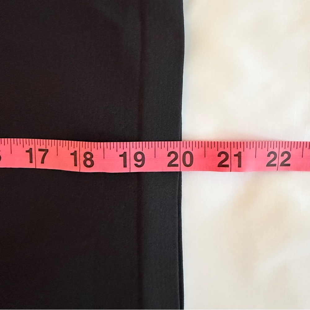 NWT Vuori Long Sleeve Seamless Surge Tee Black Size Large - Picture 9 of 9